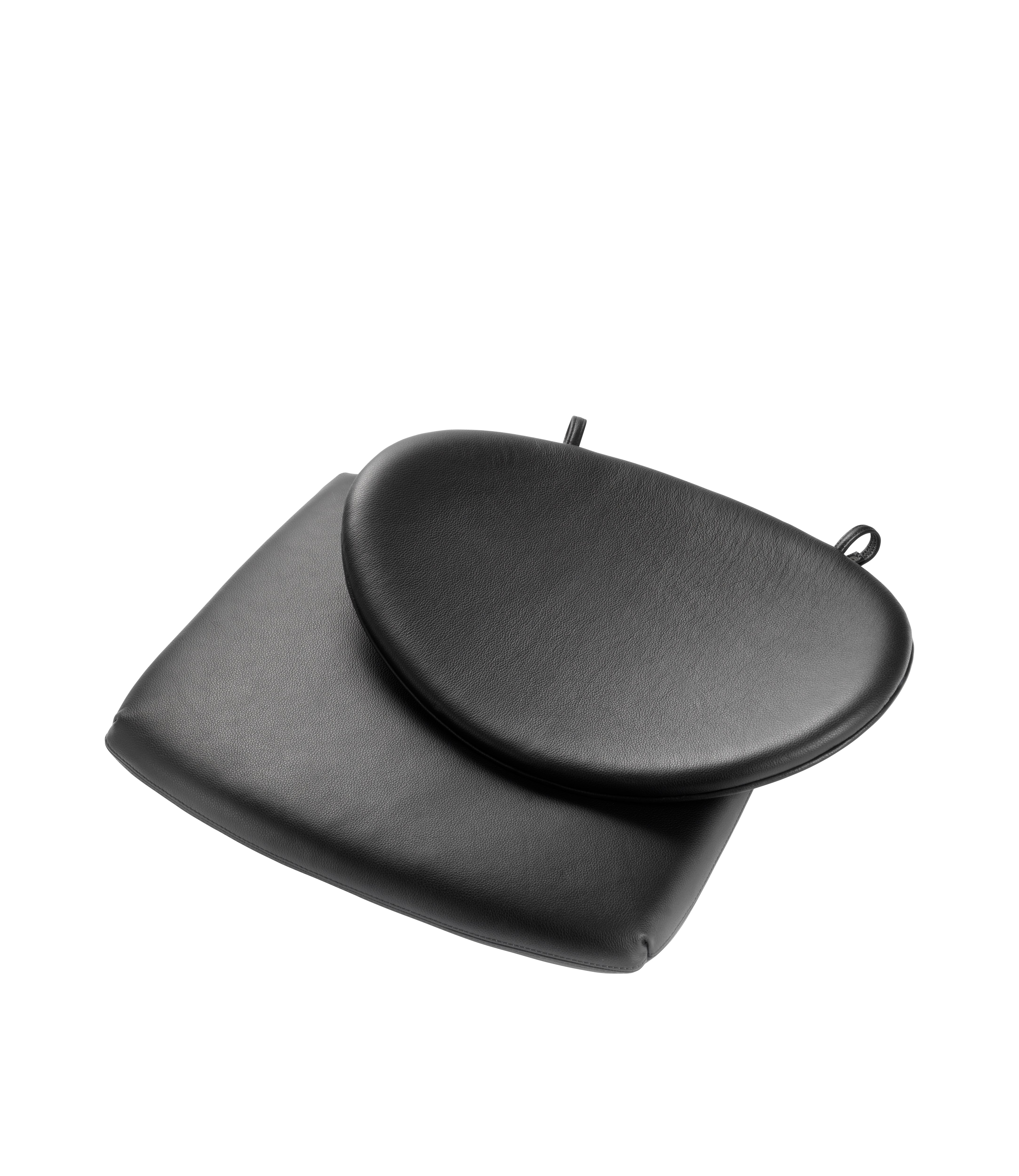 J166 Jørna Hynde Sort læder af Poul M. Volther