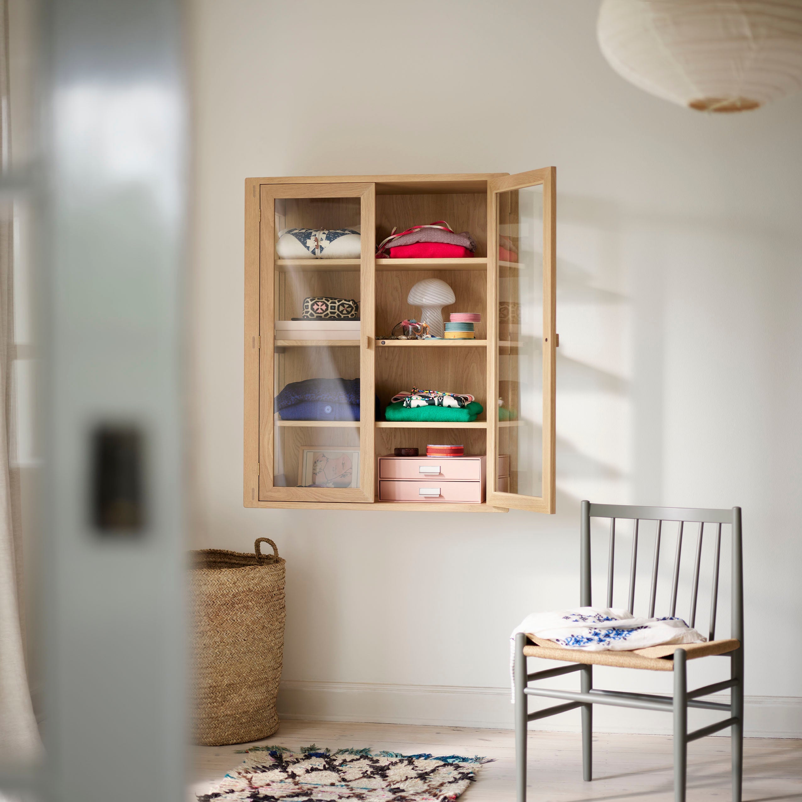 J80 Stol 2 stk i Bøg Moss Grey af Jørgen Bækmark - Detalje