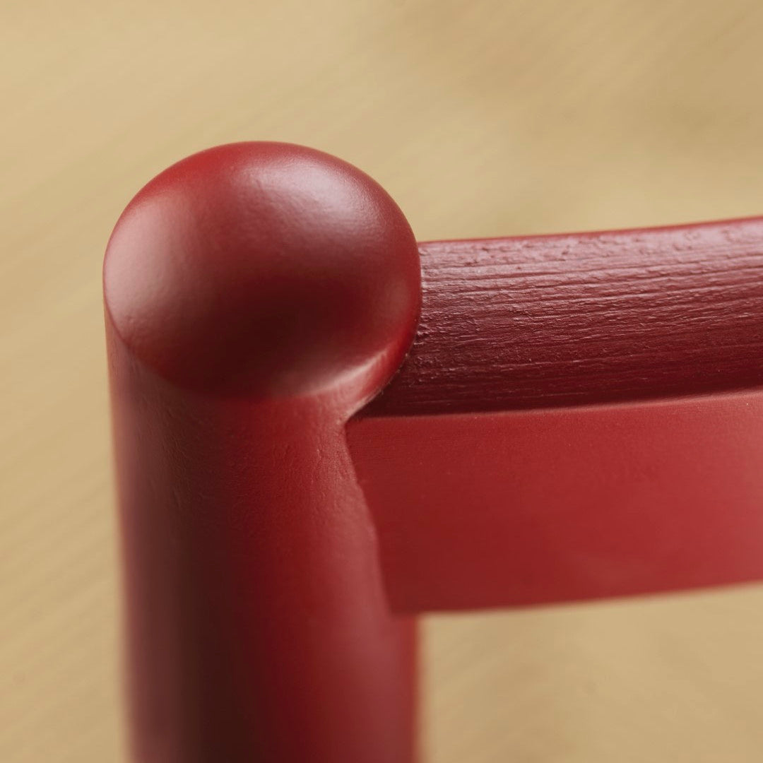 J80 Stol 2 stk i Bøg Ruby Red af Jørgen Bækmark - Detalje