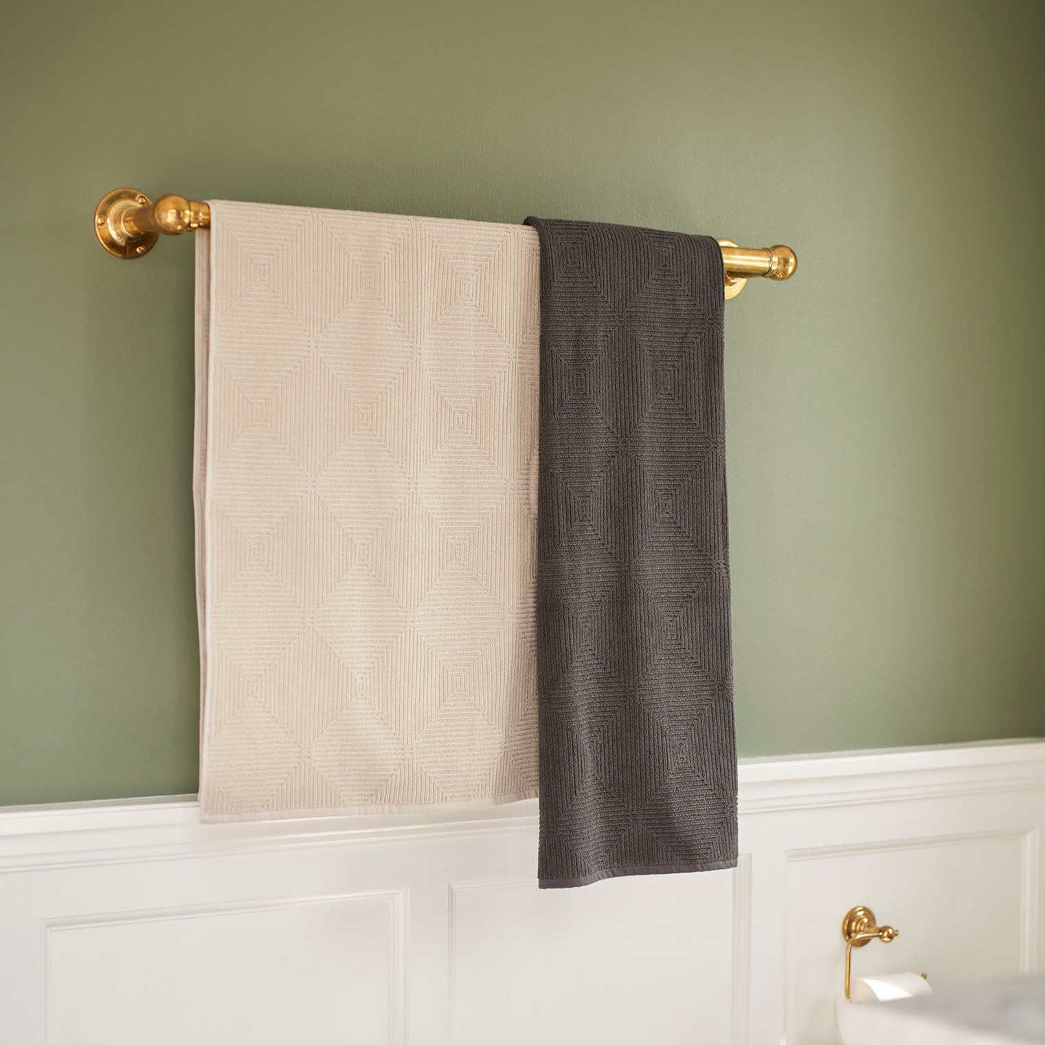 R33 Kirkeby Håndklædepakke Granite Gray 4 stk af Gitte Lægård - Miljøbillede