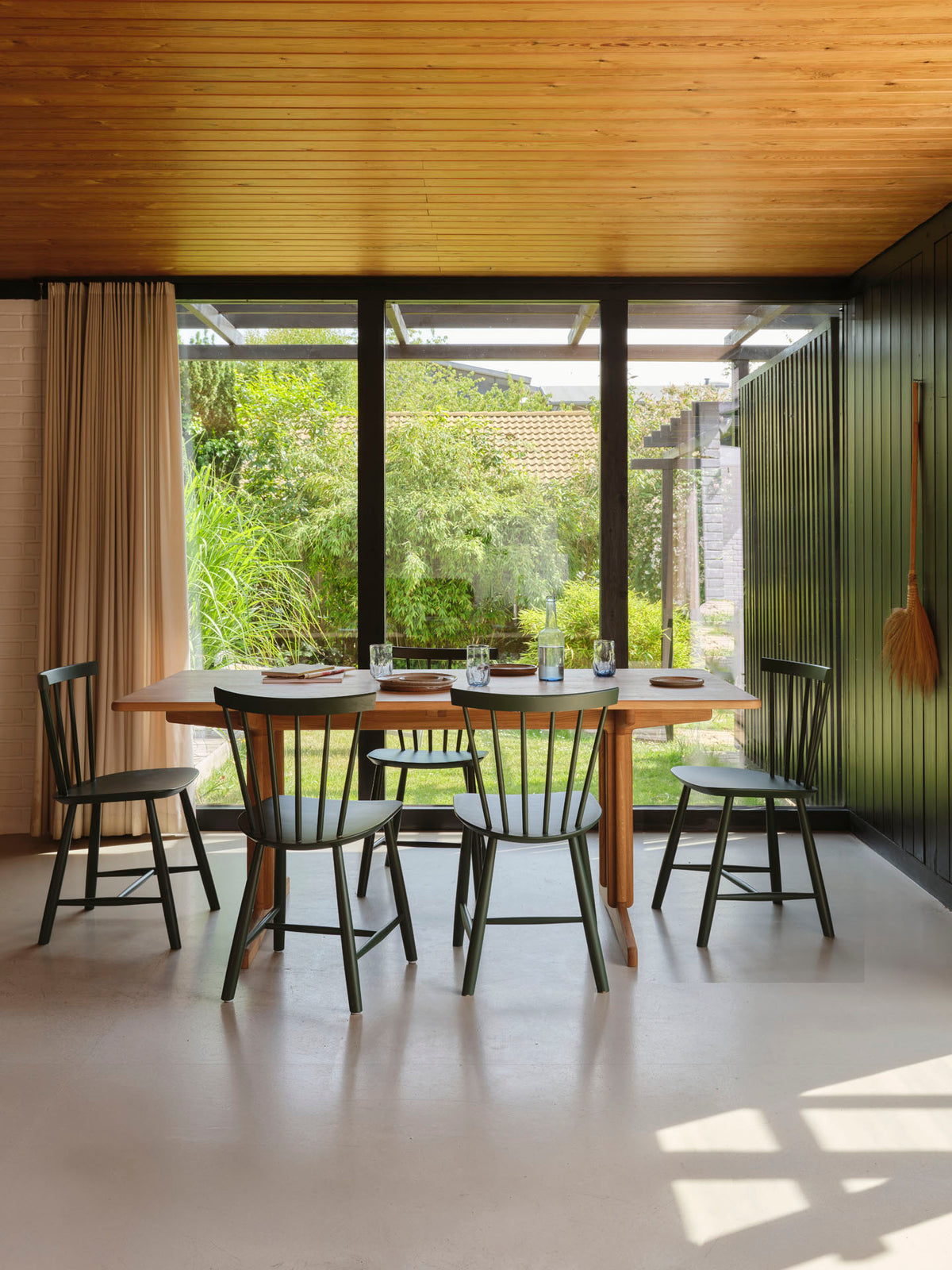 J46 - Stol - Bøg - Bottle Green - Lifestyle 1